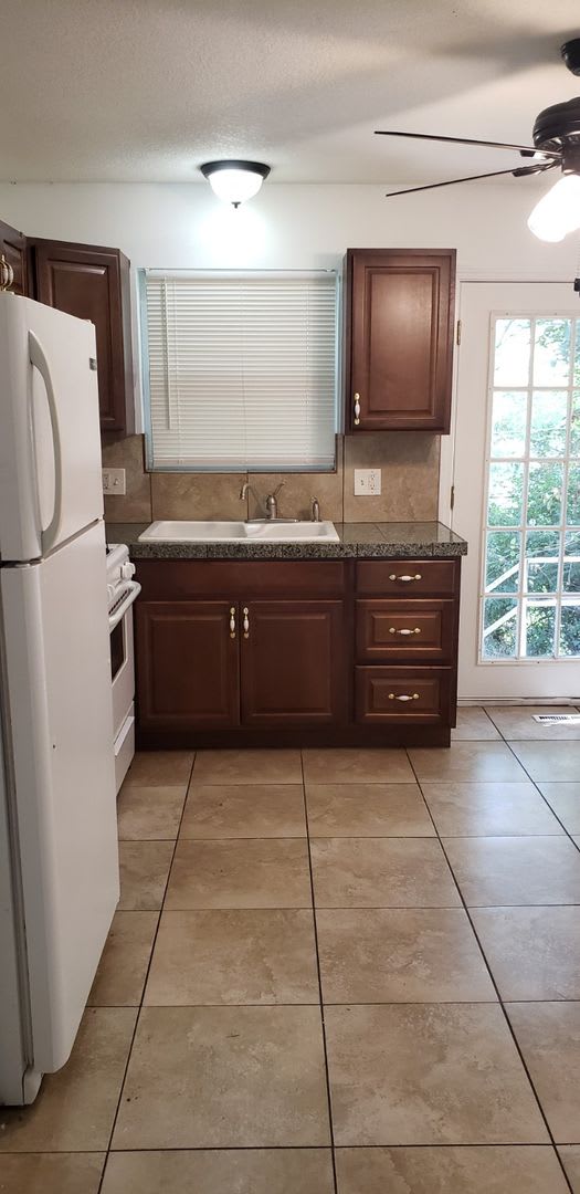 Beautifully updated home!!! – photo 3