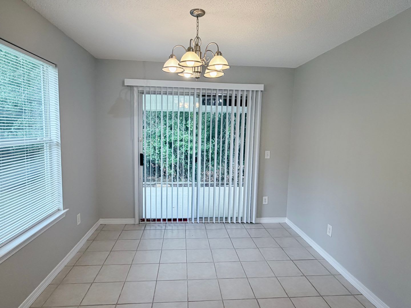Charming 3-Bedroom Home – photo 5