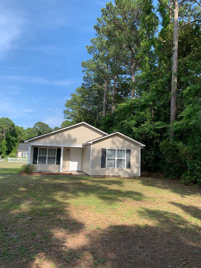 3 Bedroom, 2 Bath House on Masonboro Loop! – photo 2