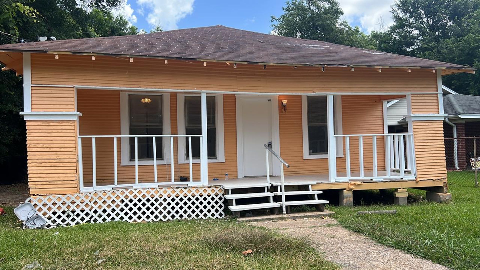Now Only 899 Affordable 3 Bedroom Home Near Downtown Beaumont – photo 1