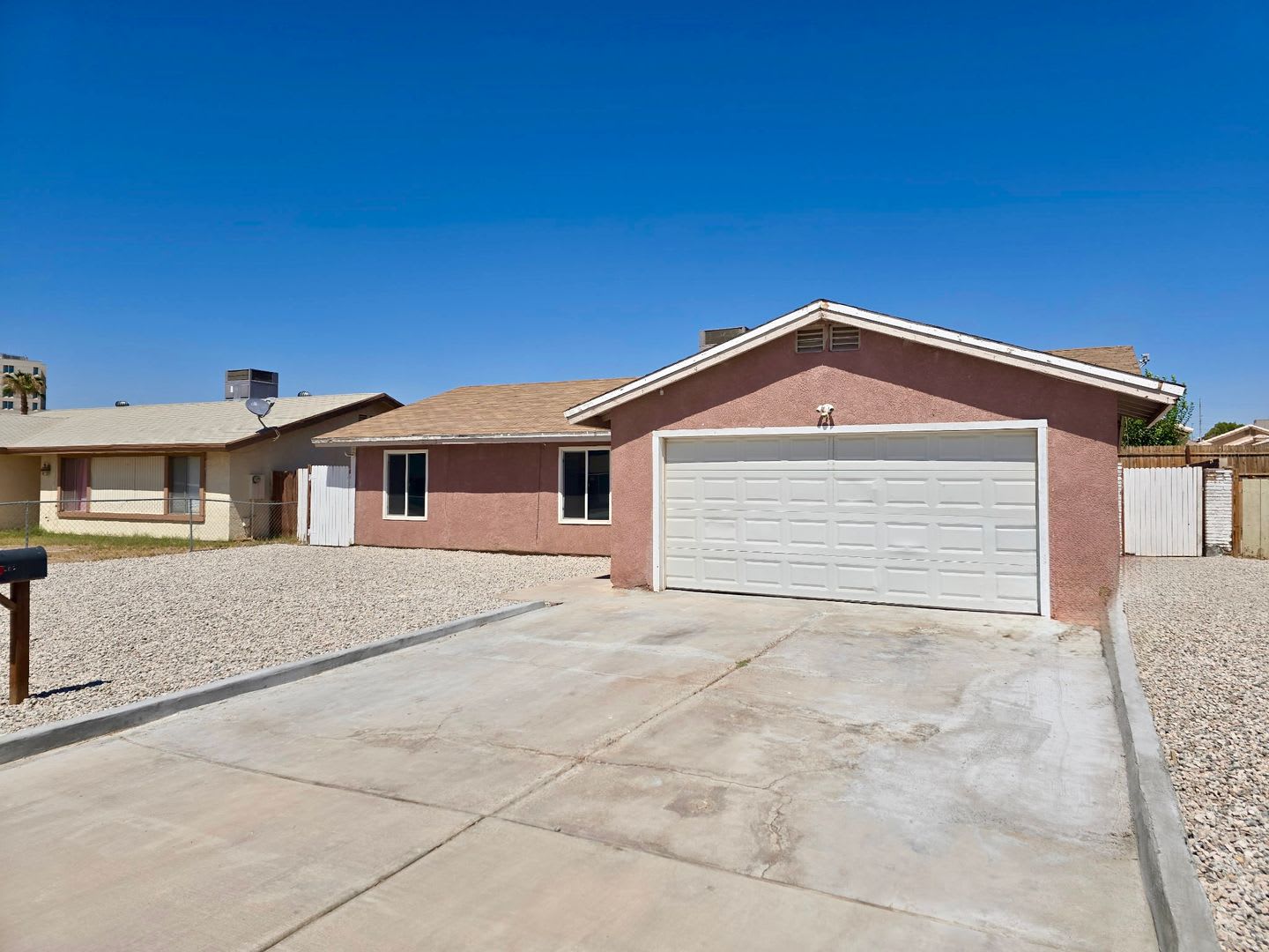 Hacienda Estates Three Bedroom Two Bath home!!! Close to Hospital and Retail Stores – photo 4