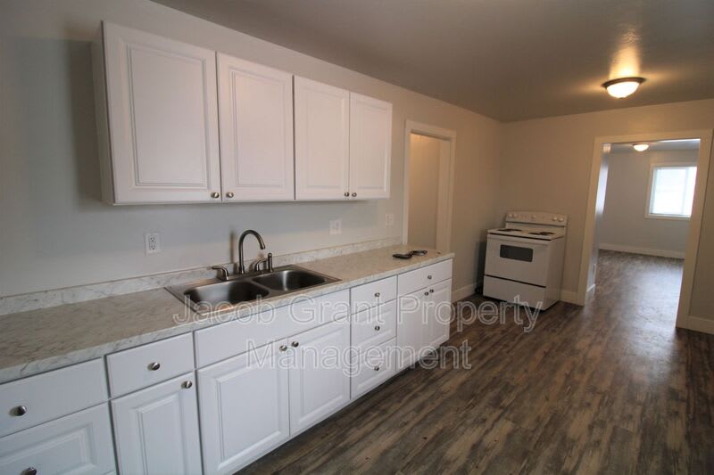 1310 Lake Ave. – photo 4