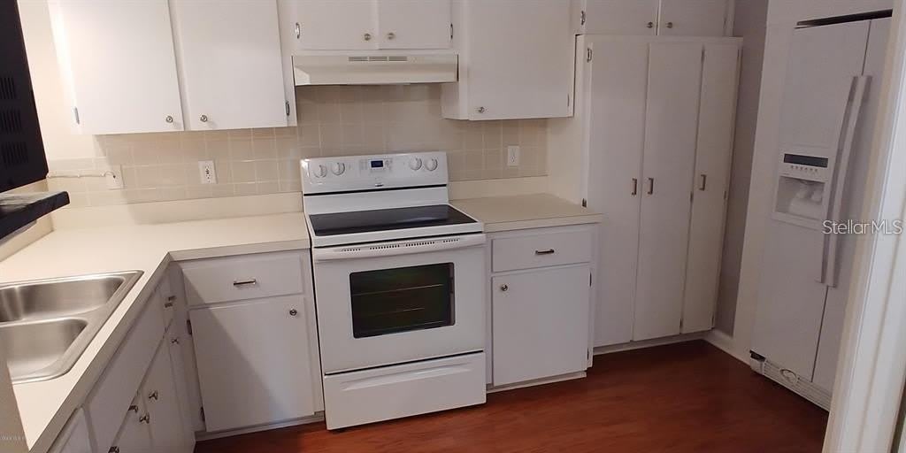 2028 NW 50TH Avenue – photo 2