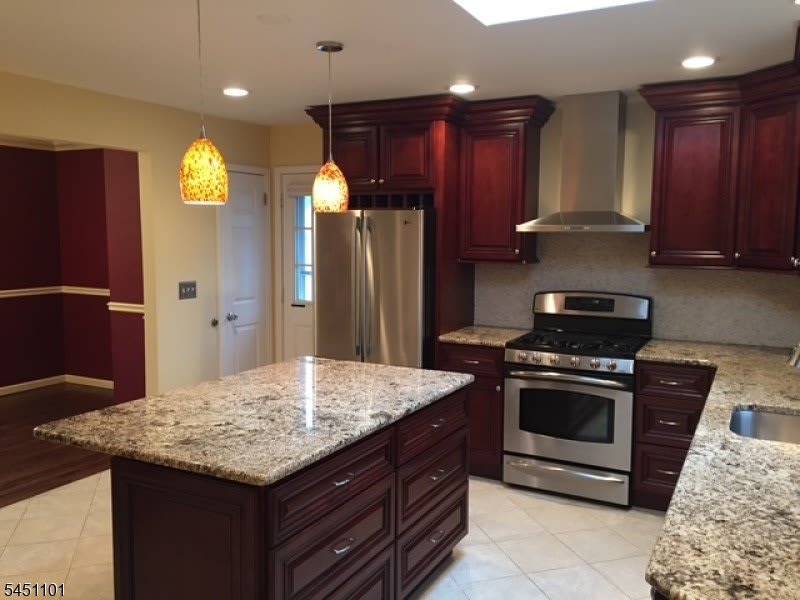 12 Osborne Ave – photo 5