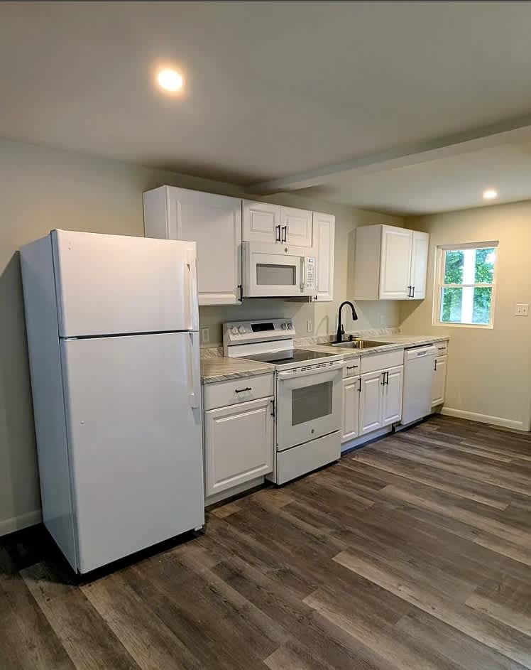 420 W 4th Ave – photo 4