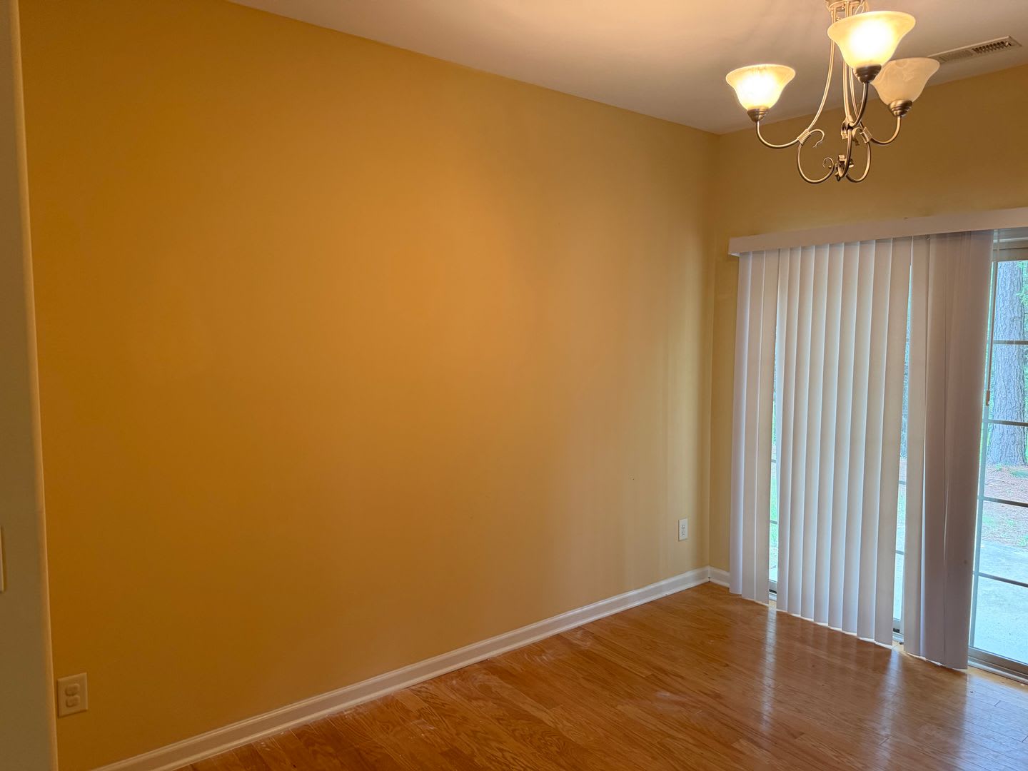 Charming 3-bedroom, 2.5-bathroom home in the heart of Raleigh – photo 5
