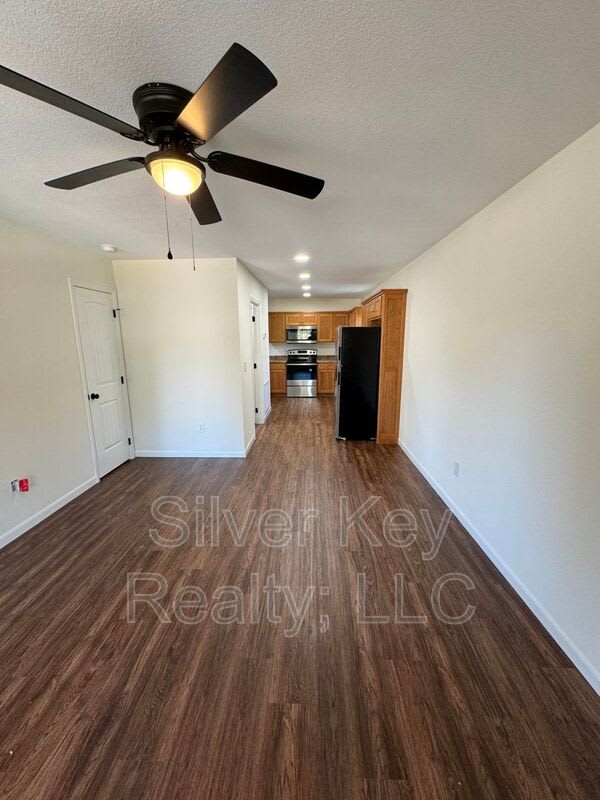 141-155 Oak Street – photo 5