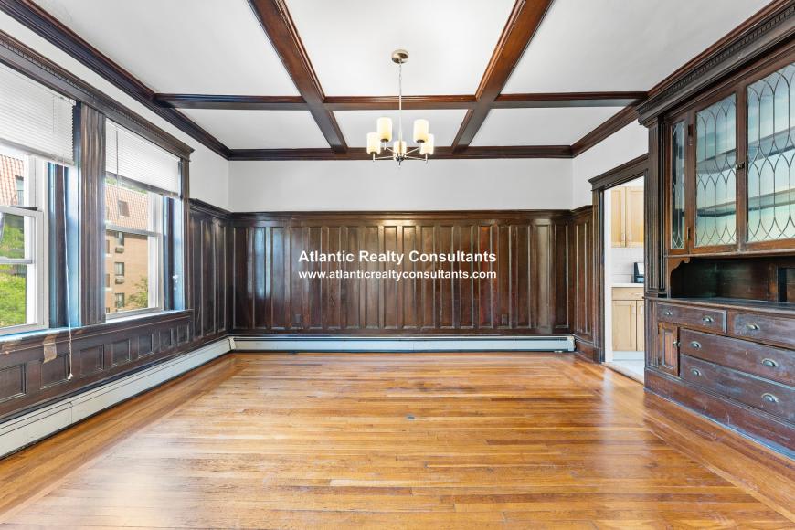 134 Pleasant St – photo 3
