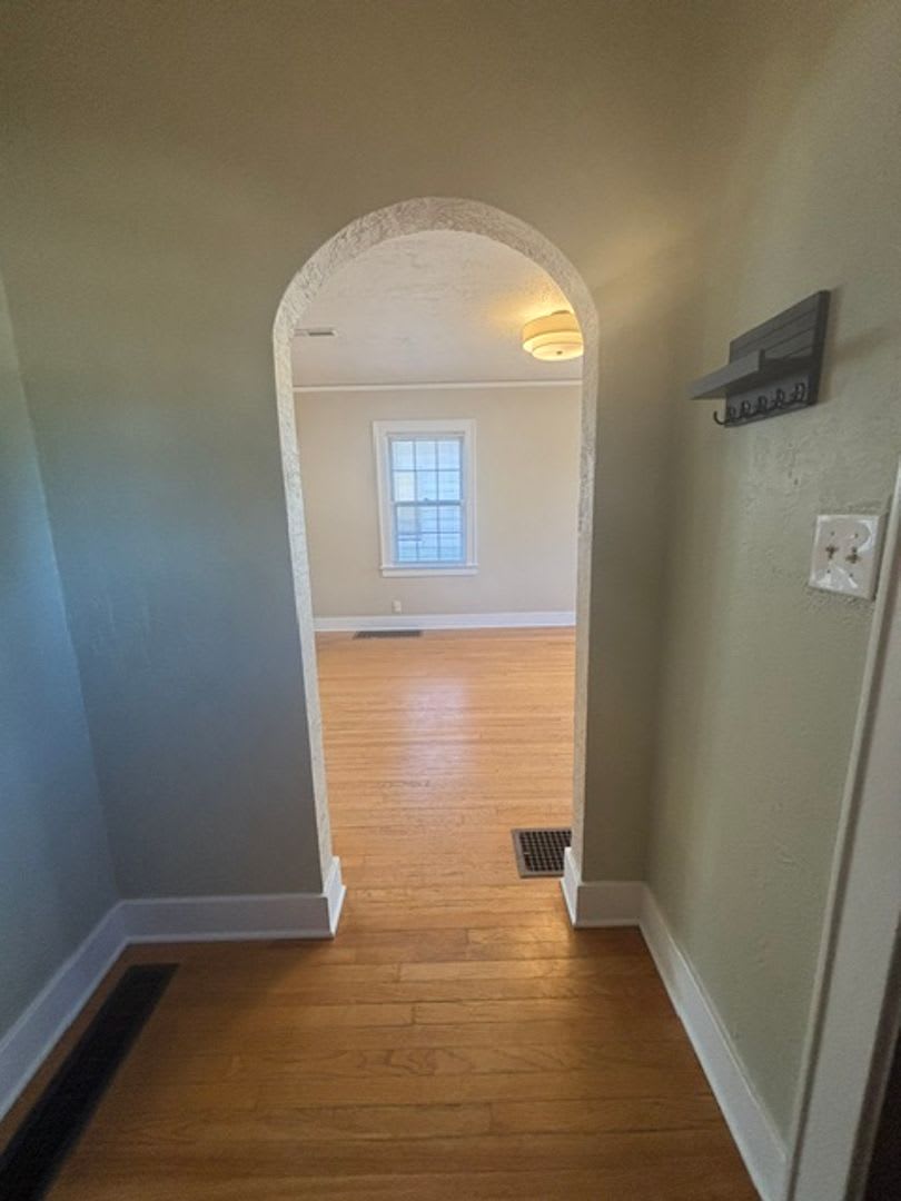 3 Bedroom 2 Bath Single Family Home in the Avenues! – photo 5