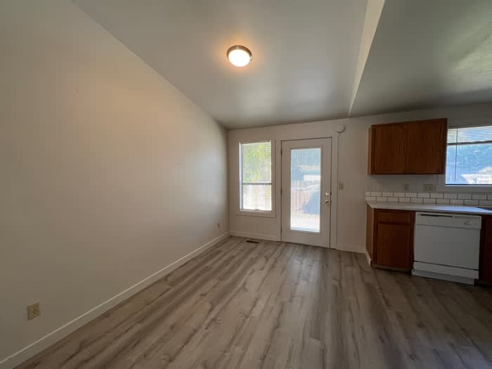 2206 South Locust Street – photo 2