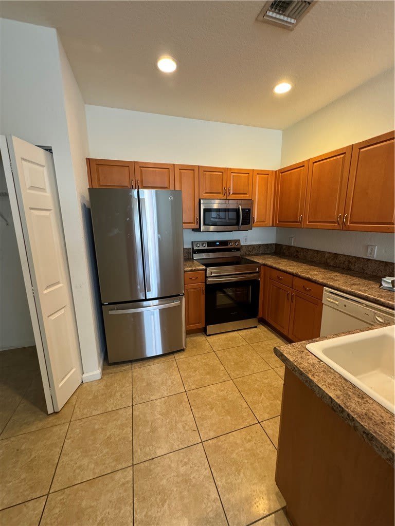 2543 Stockbridge Square SW – photo 3