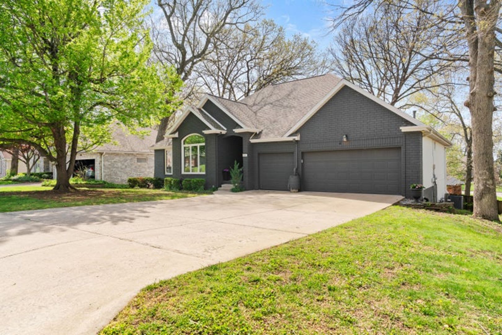 Executive rental in SW Springfield – photo 2