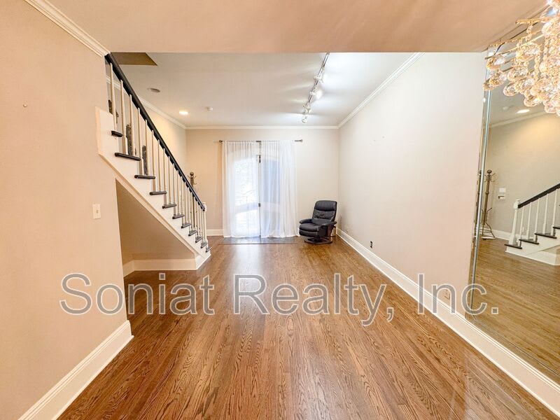 936 Conti Street – photo 3