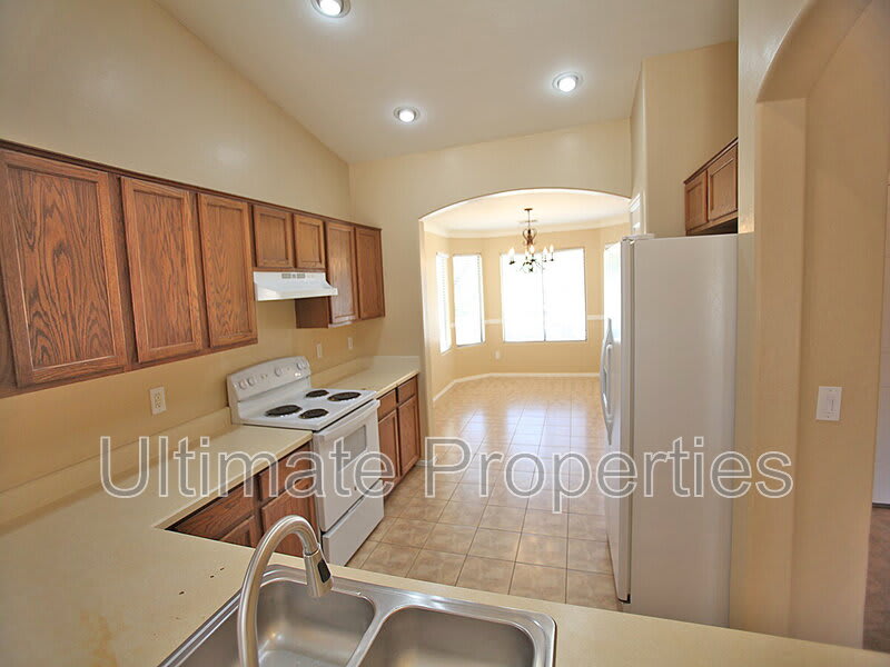 2333 W Maldonado Dr – photo 4