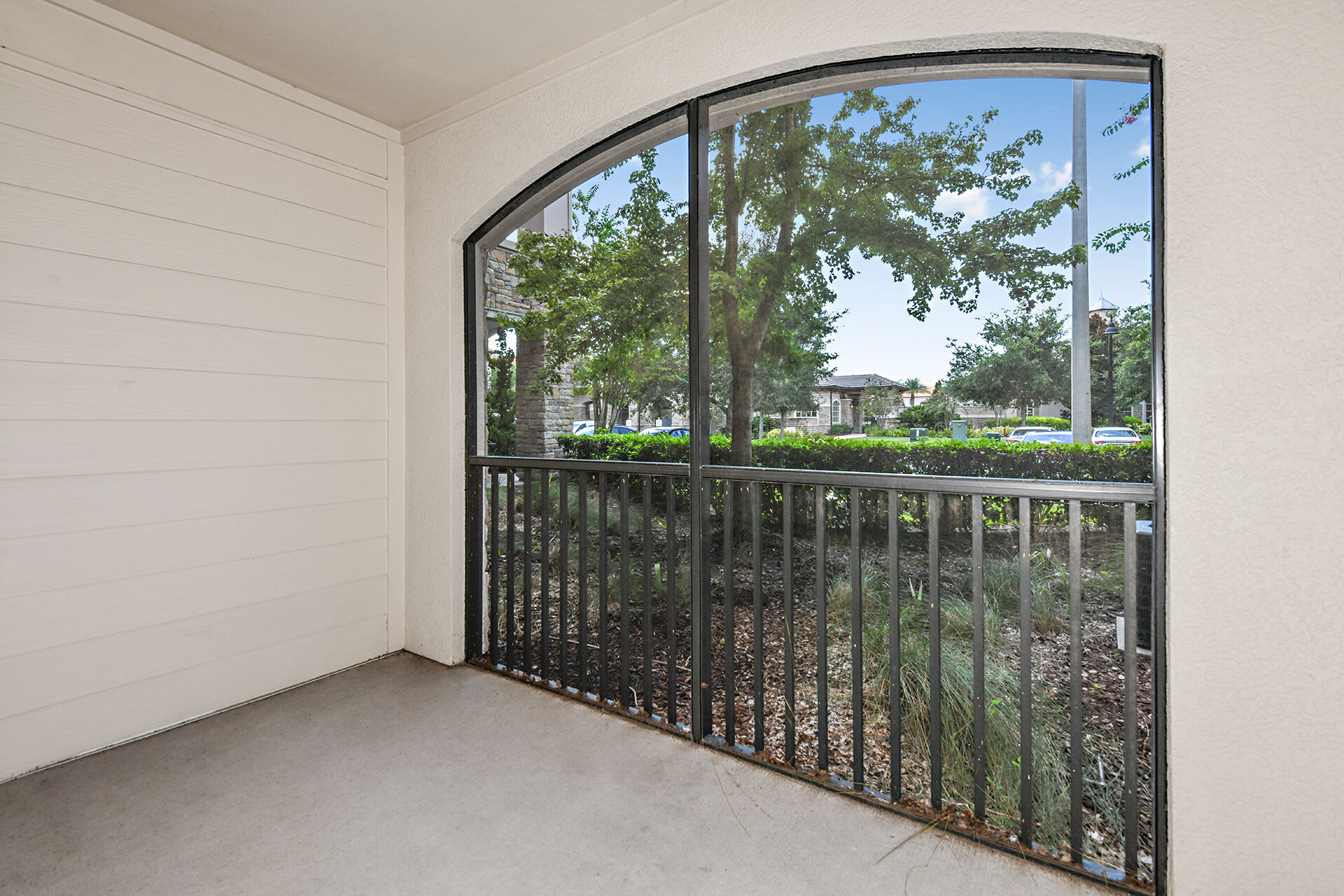 Sanctuary at Eagle Creek Apartments – photo 3
