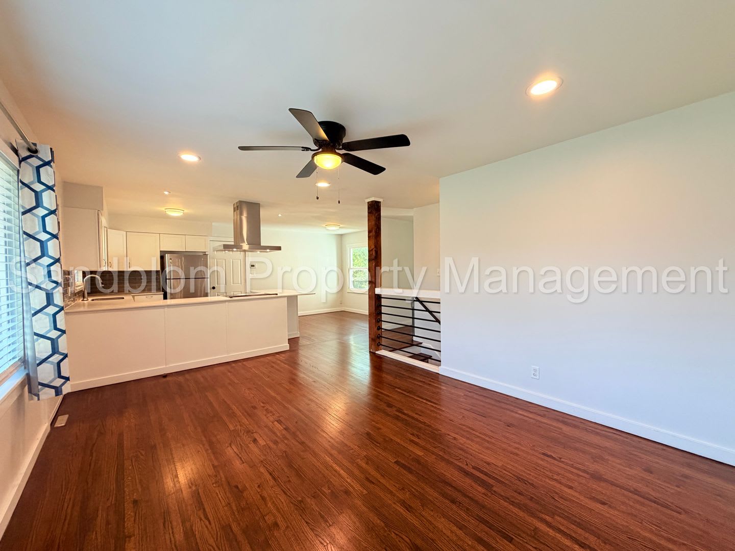 For Lease – photo 3