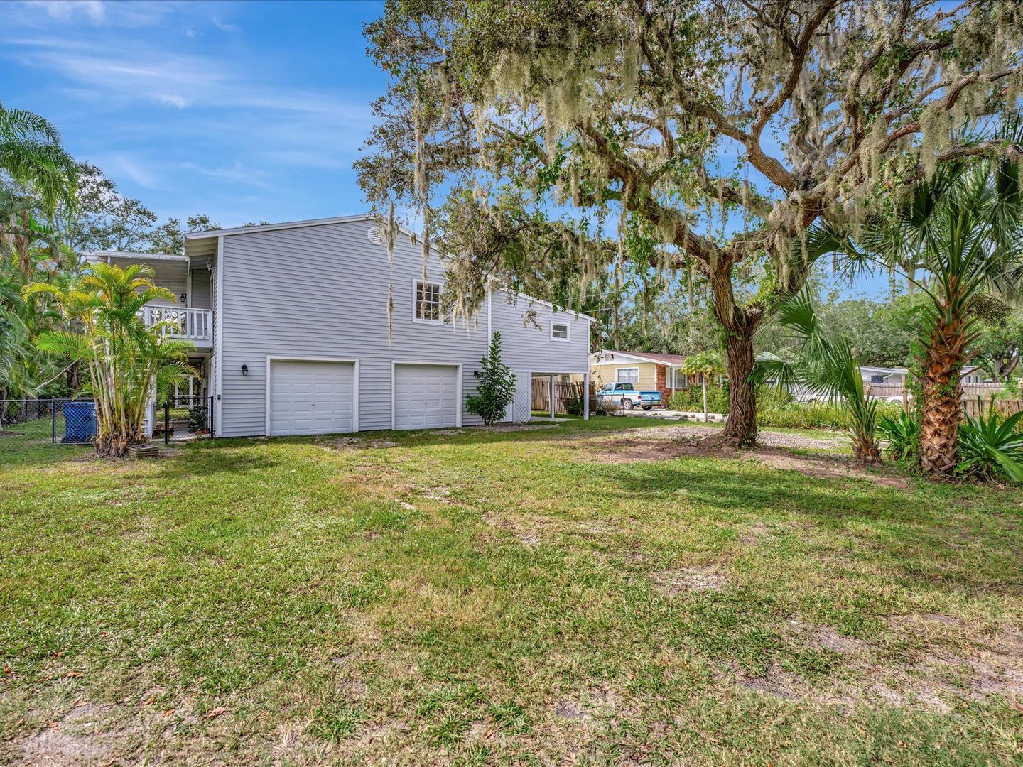 631 Harbor Ave – photo 3