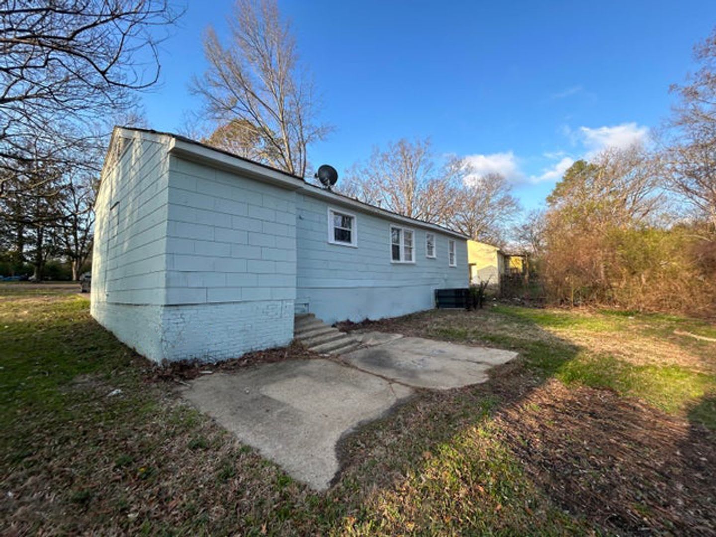 Quaint 4 bed 2 bath home – photo 2