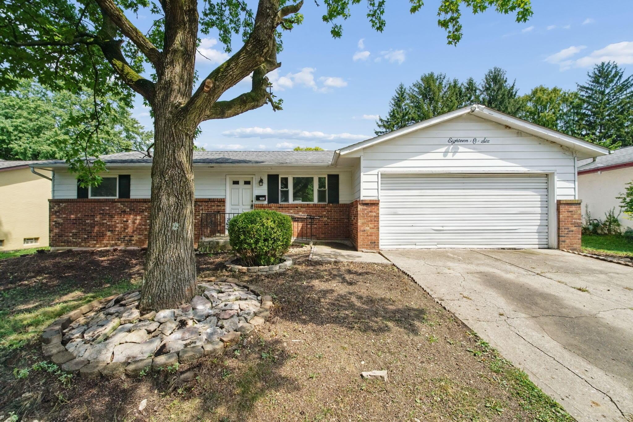 1806 Balsamridge Road – photo 1