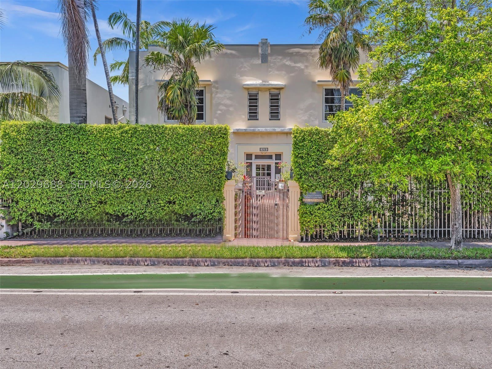 928 Euclid Ave – photo 2