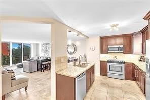 1150 HILLSBORO MILE – photo 3