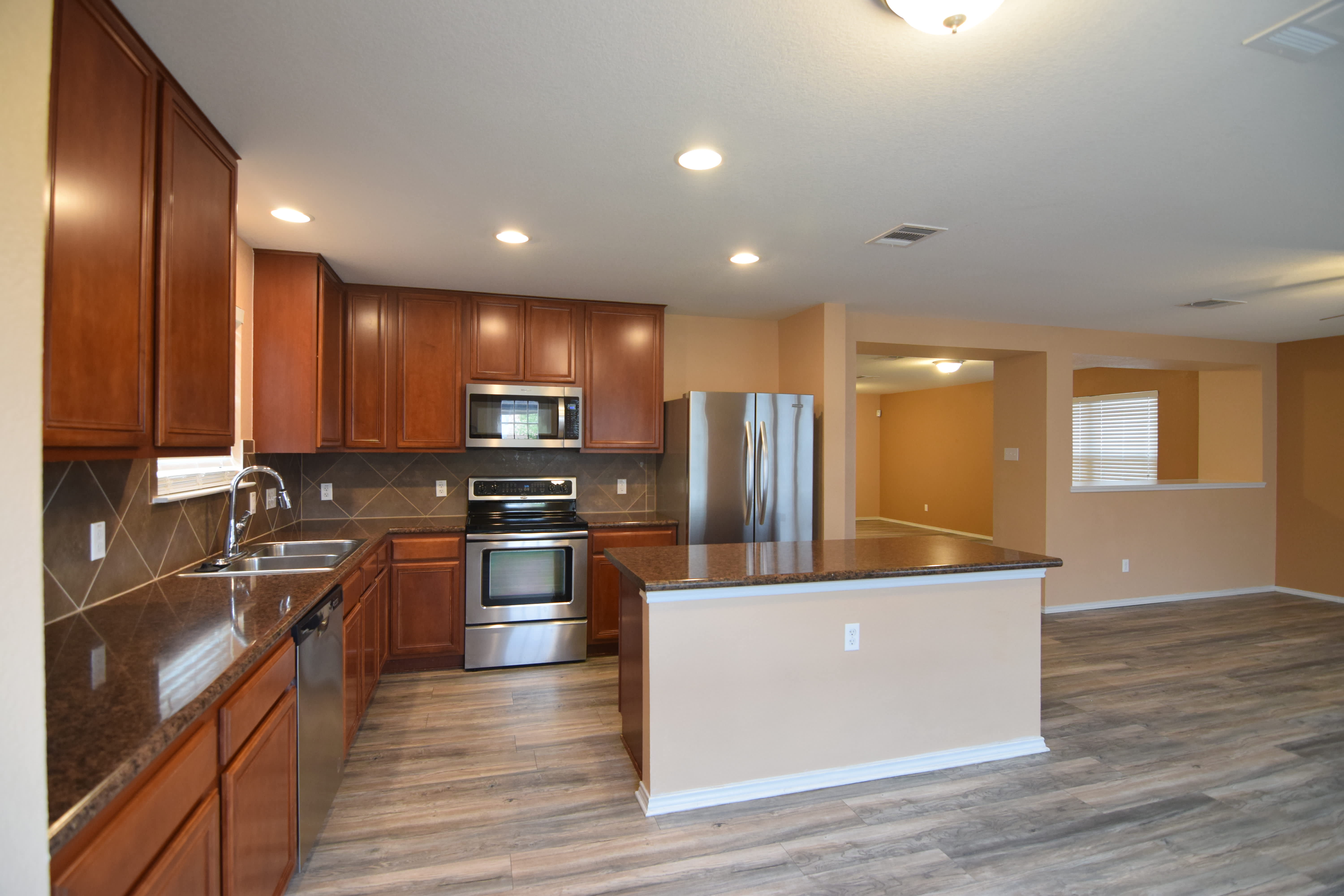 9141 Sage Loop Ct – photo 4