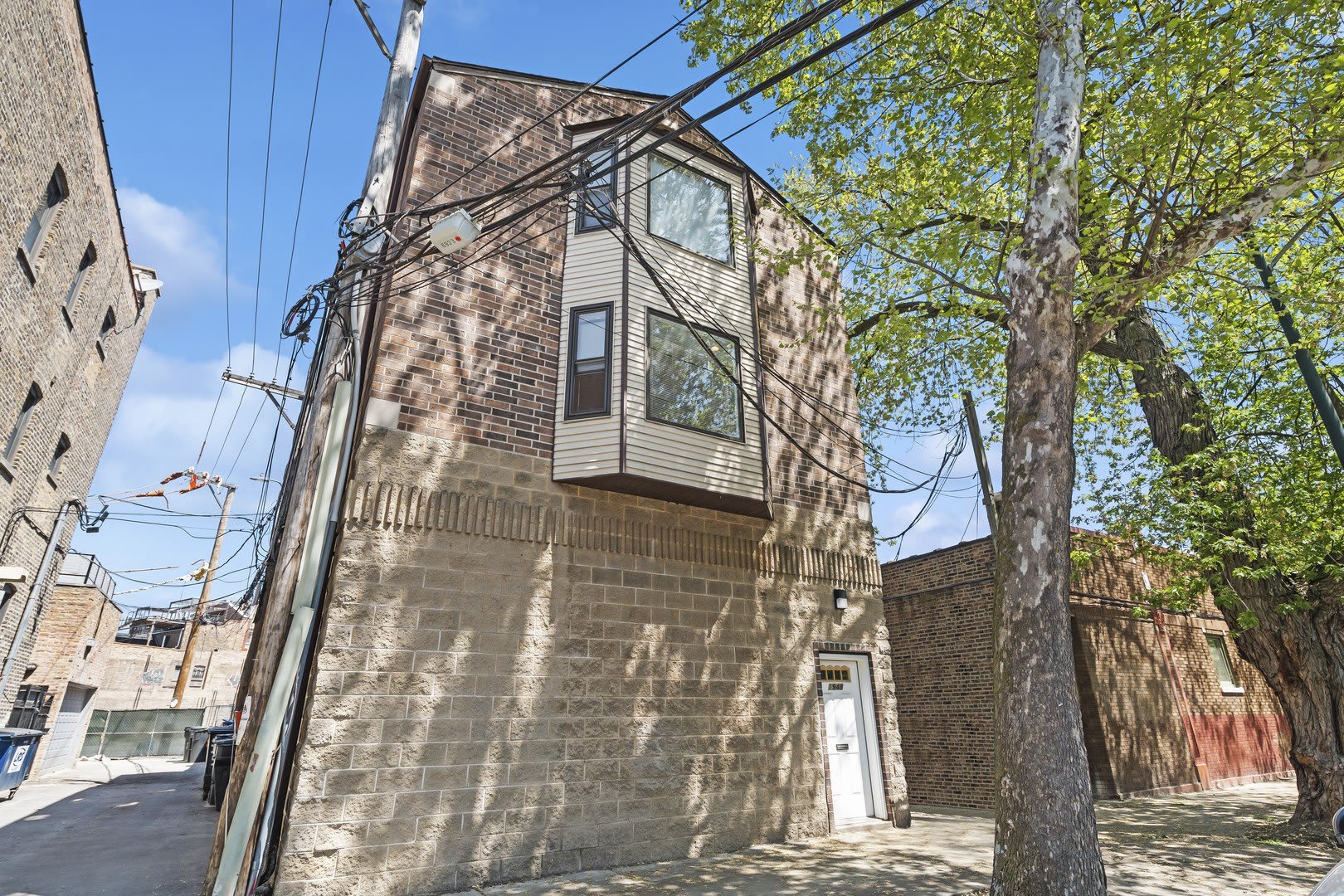 1948 W Byron Street – photo 1