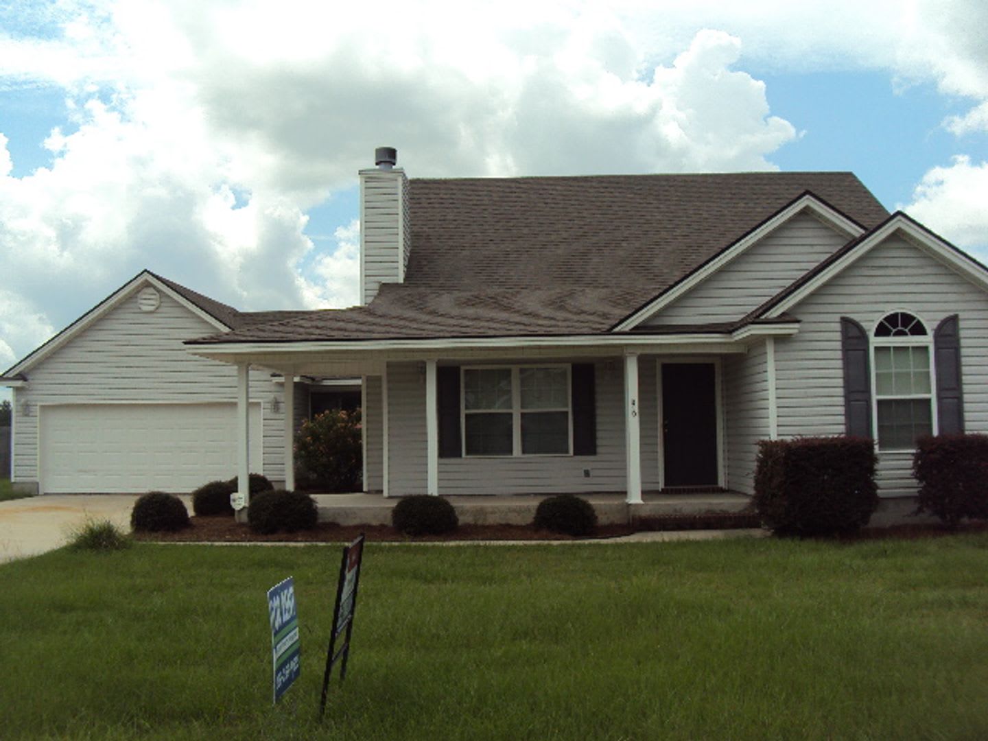 Beautiful 3BD/2B Home in Ray City – photo 1