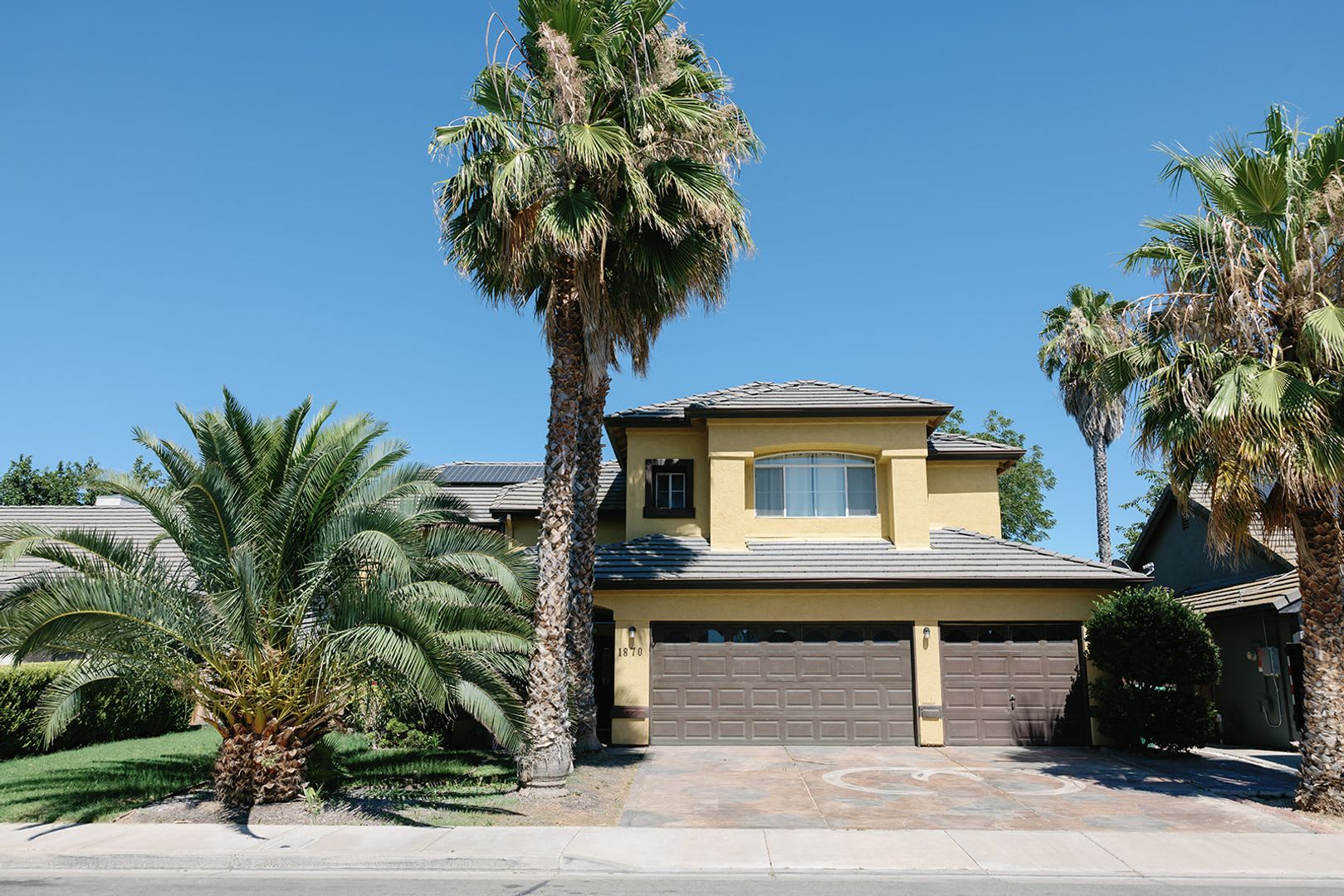 HALF OFF 1ST MONTHS RENT-Available Now! Move-In Ready – photo 1