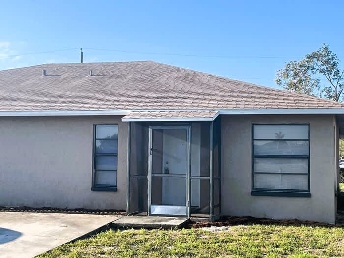 610 Southeast 10th Street – photo 1