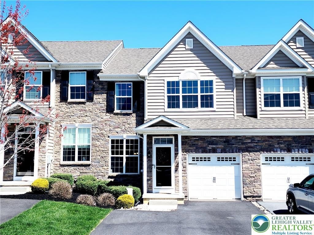 4620 Woodbrush Way – photo 2