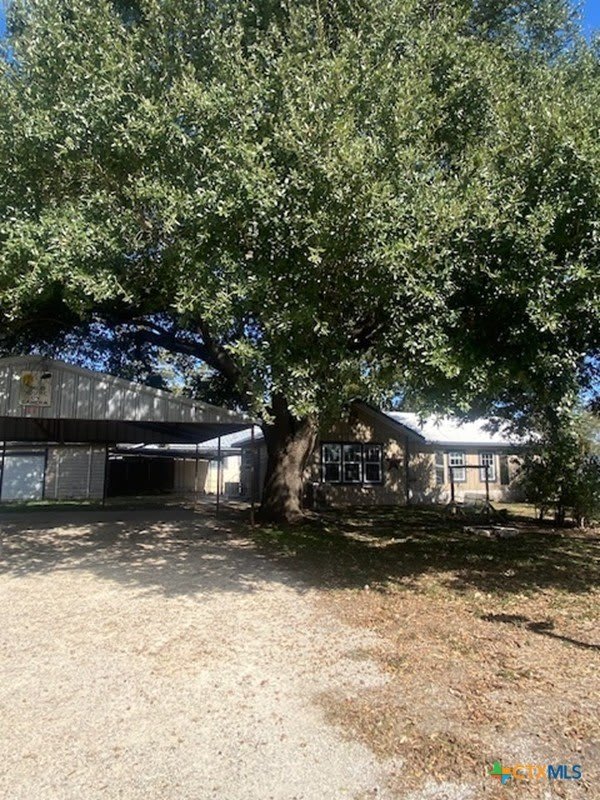 214 S Hackberry Avenue – photo 1