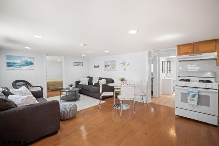 7 S Richards Ave – photo 5