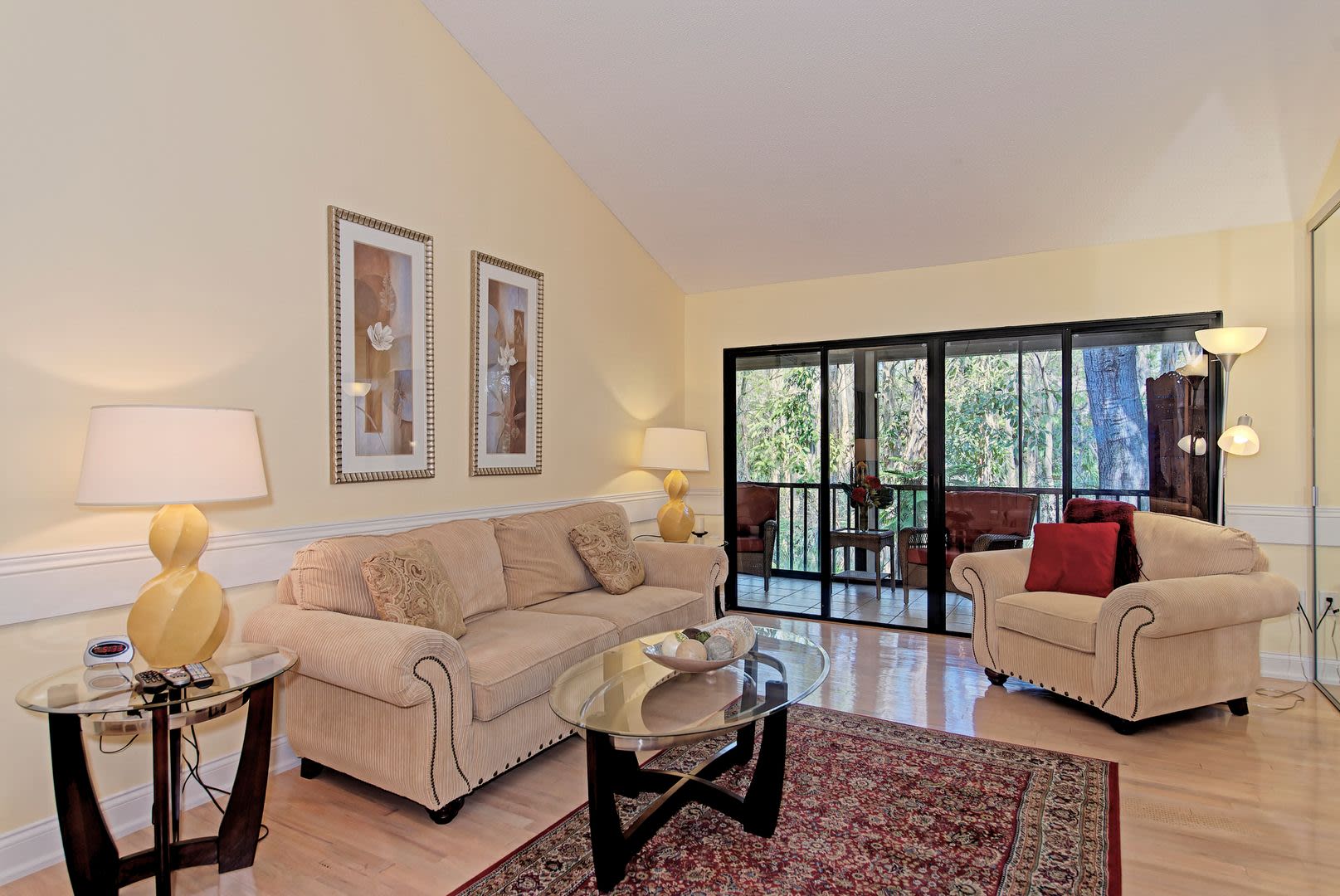 CHARMING PELICAN COVE CONDO! – photo 4