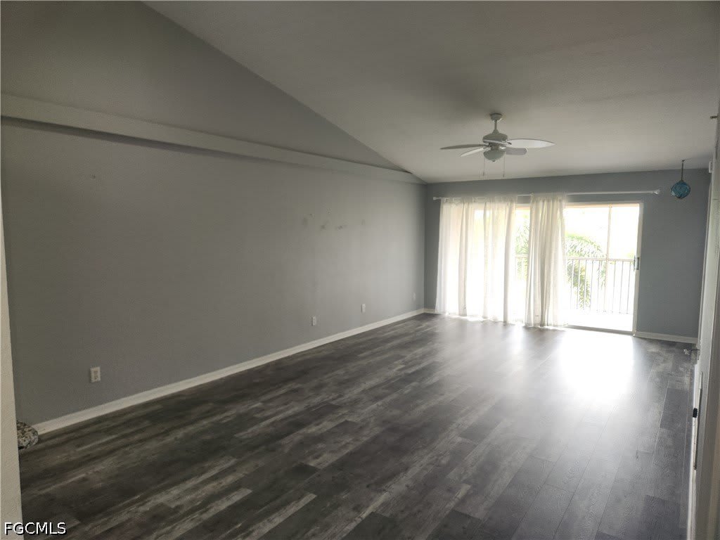9660 Victoria Lane – photo 5