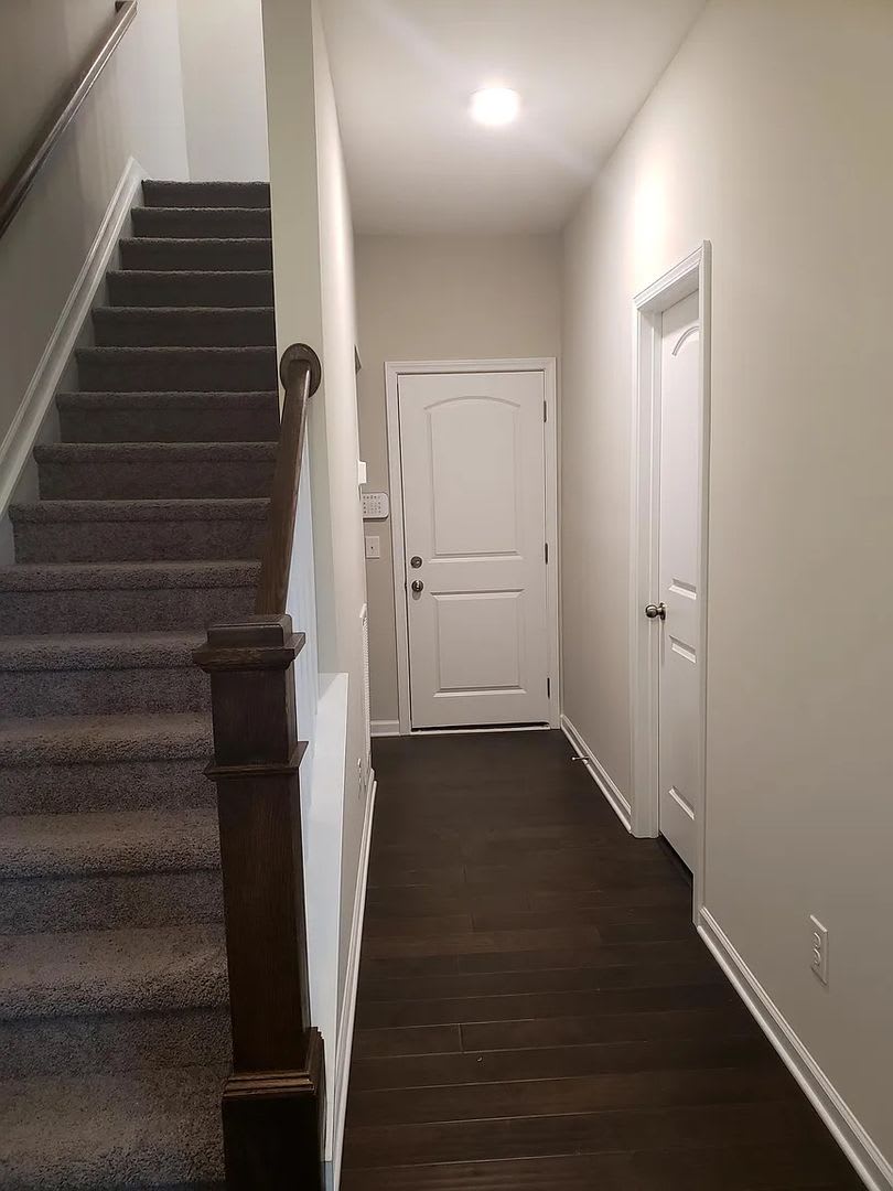 Room in 4 Bedroom Home at Whitby Moore St – photo 2