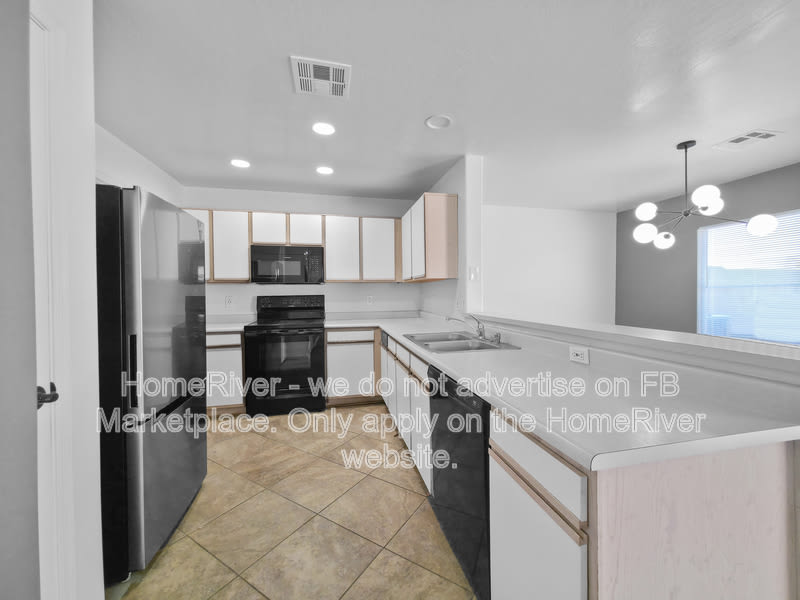11202 W Devonshire Ave – photo 2
