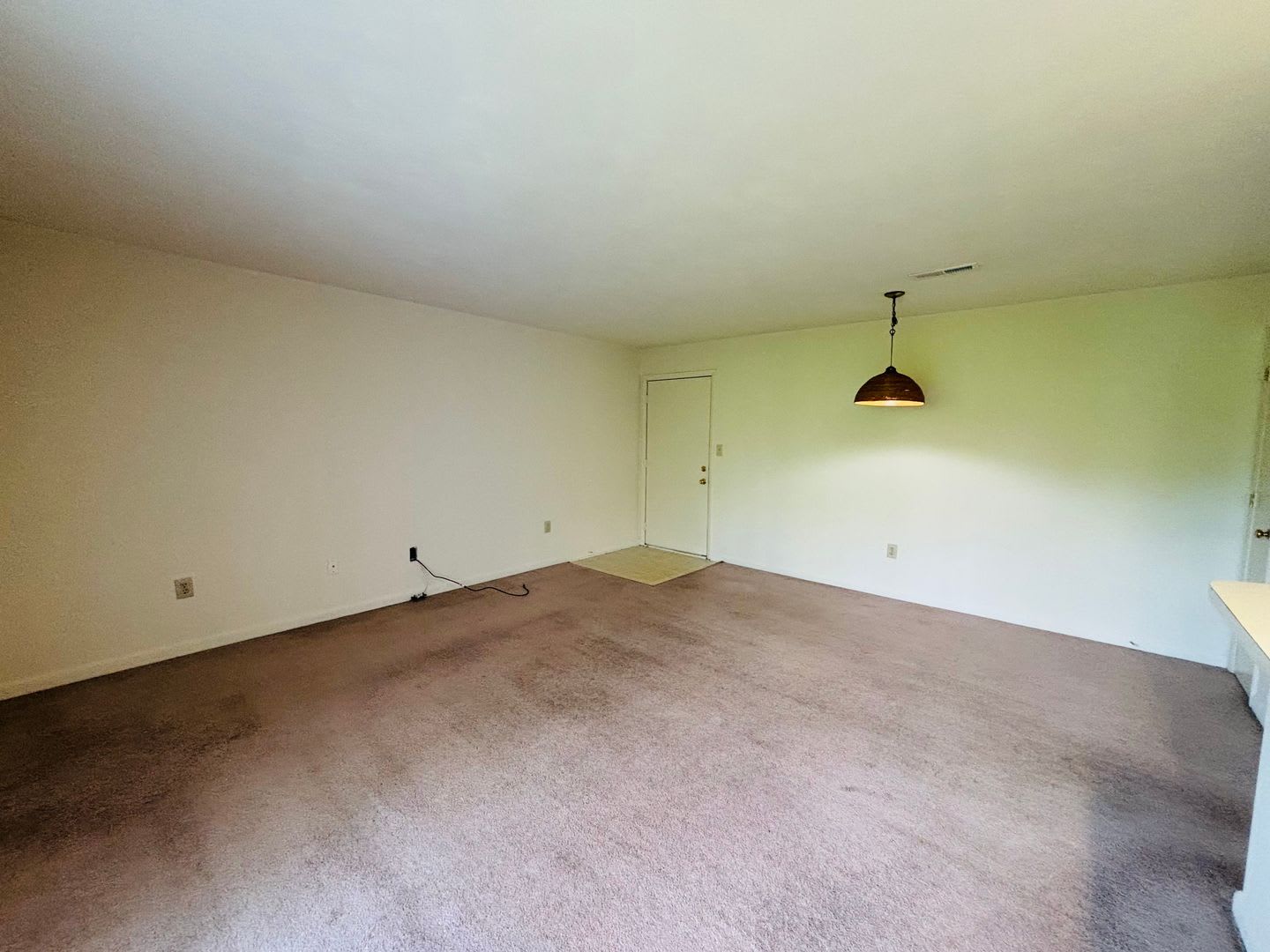 3 Bedroom 2 Bathroom Condo – photo 3