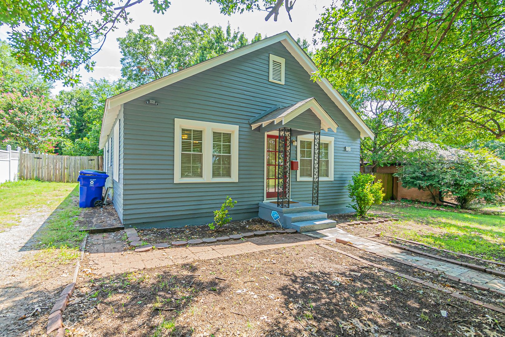 Move In Special: August Rent Free! – photo 2