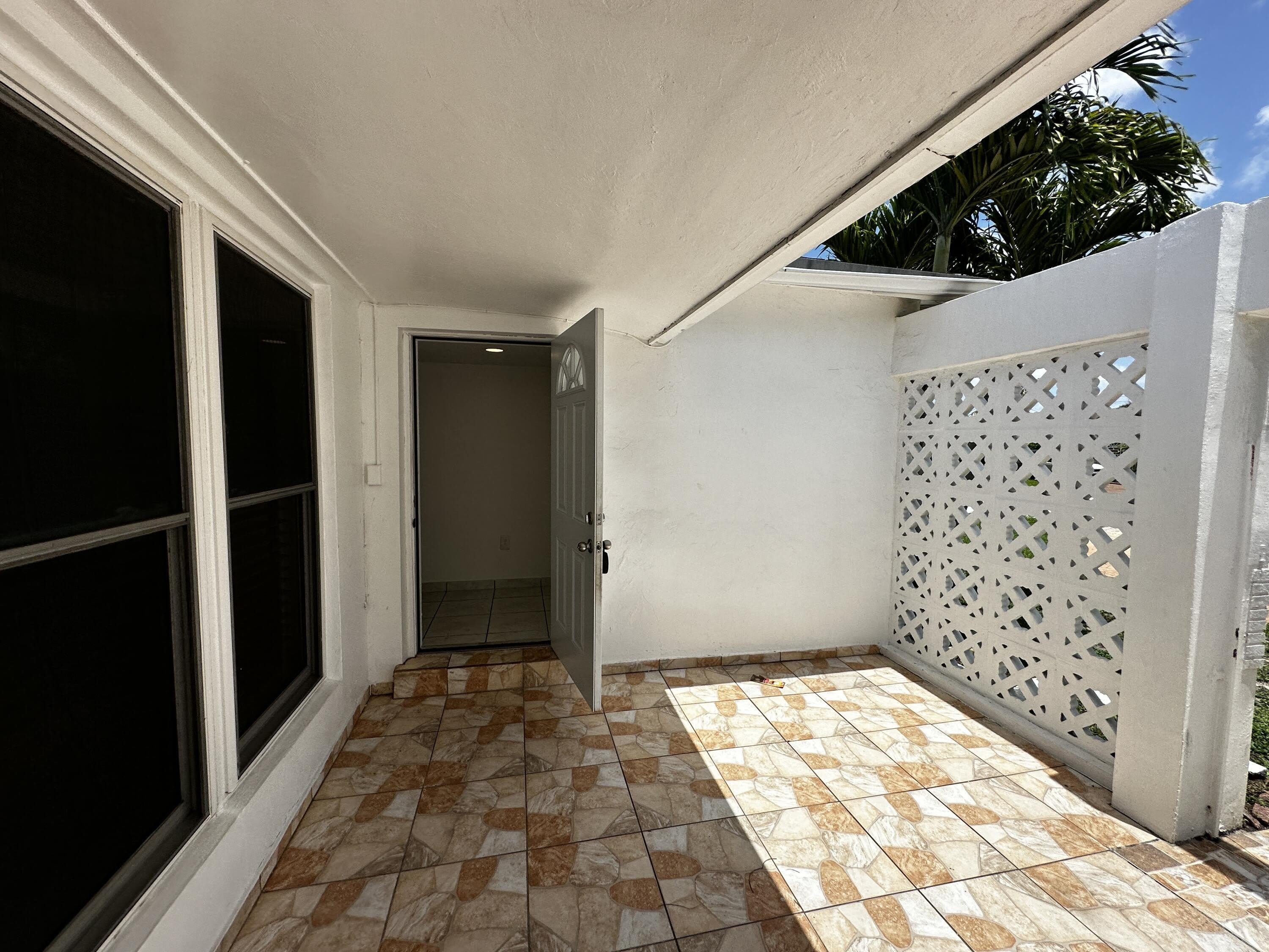 7725 Grandview Boulevard – photo 4
