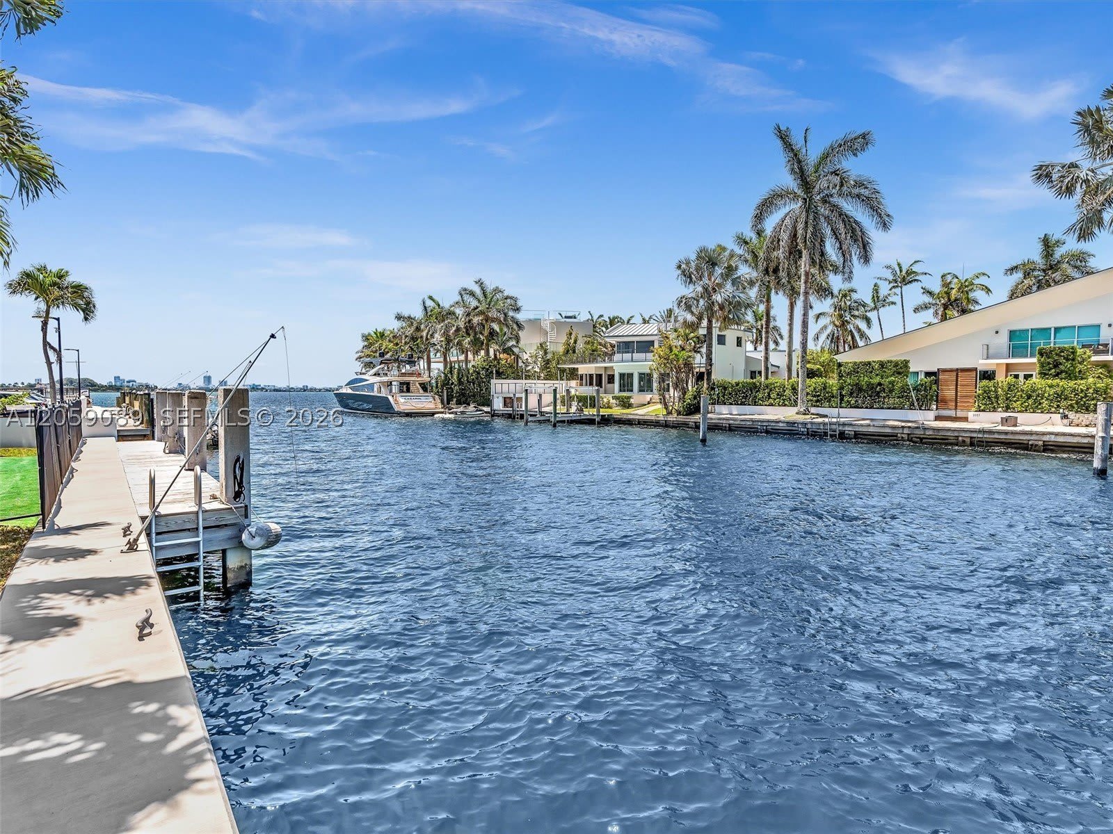 11900 N Bayshore Dr – photo 3