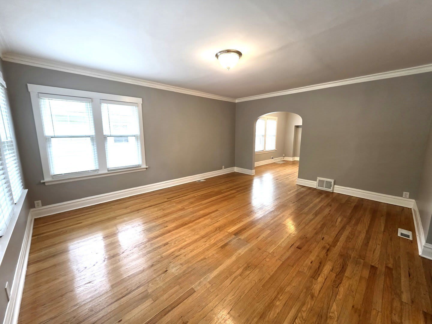 1029 S Elmwood Avenue – photo 2