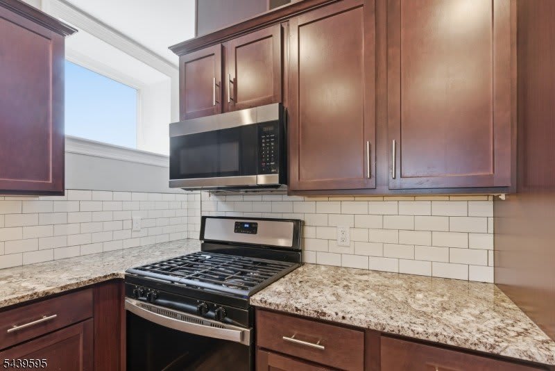 18-20 N Union Ave – photo 2