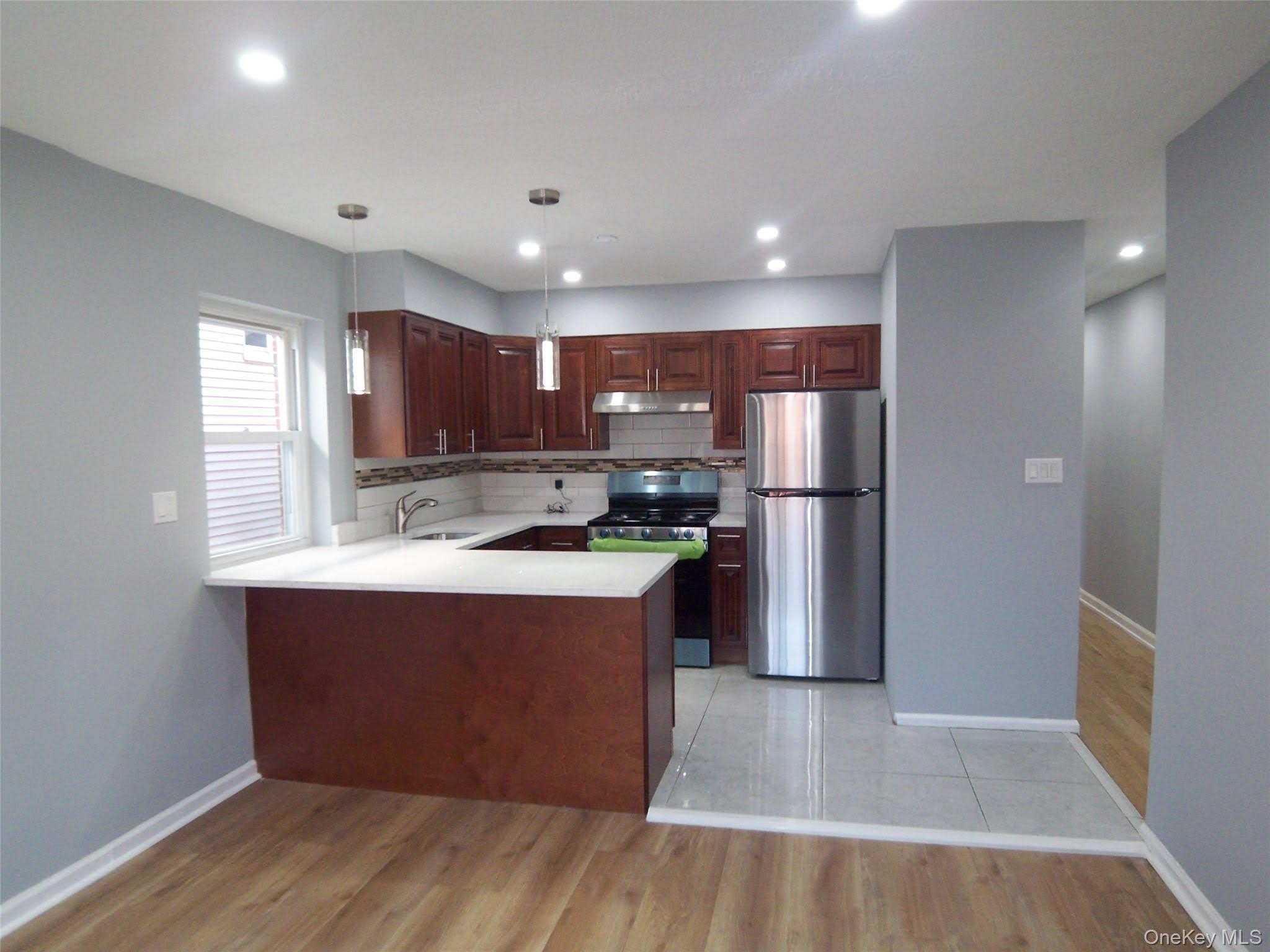 1008 E 228th Street – photo 2