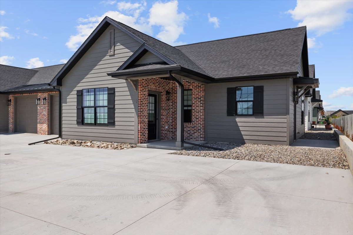 5421 Apple Rose Lane 1 – photo 3