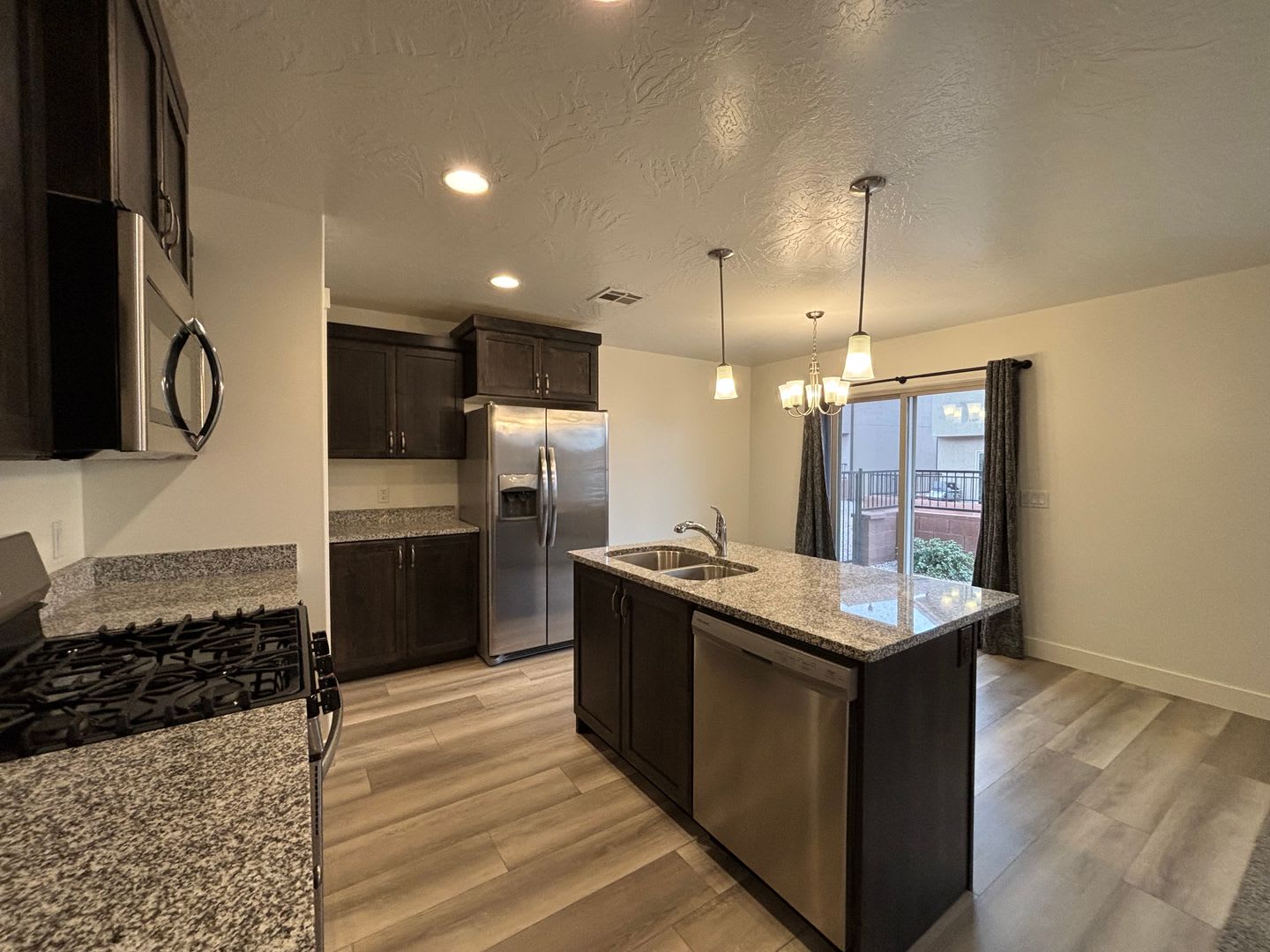 SPACIOUS HOME FOR RENT! – photo 4