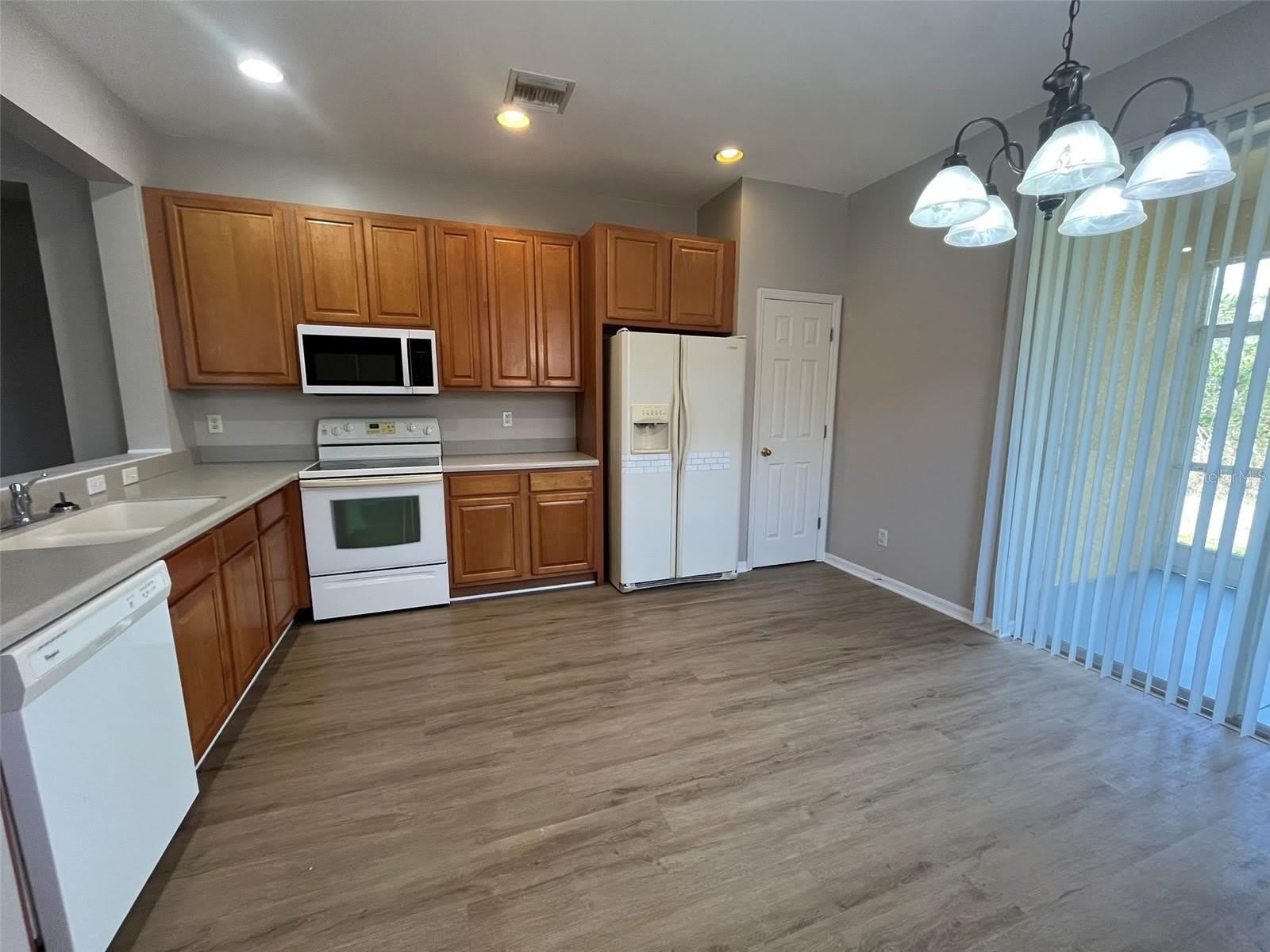 13282 SW PEMBROKE Circle N – photo 4