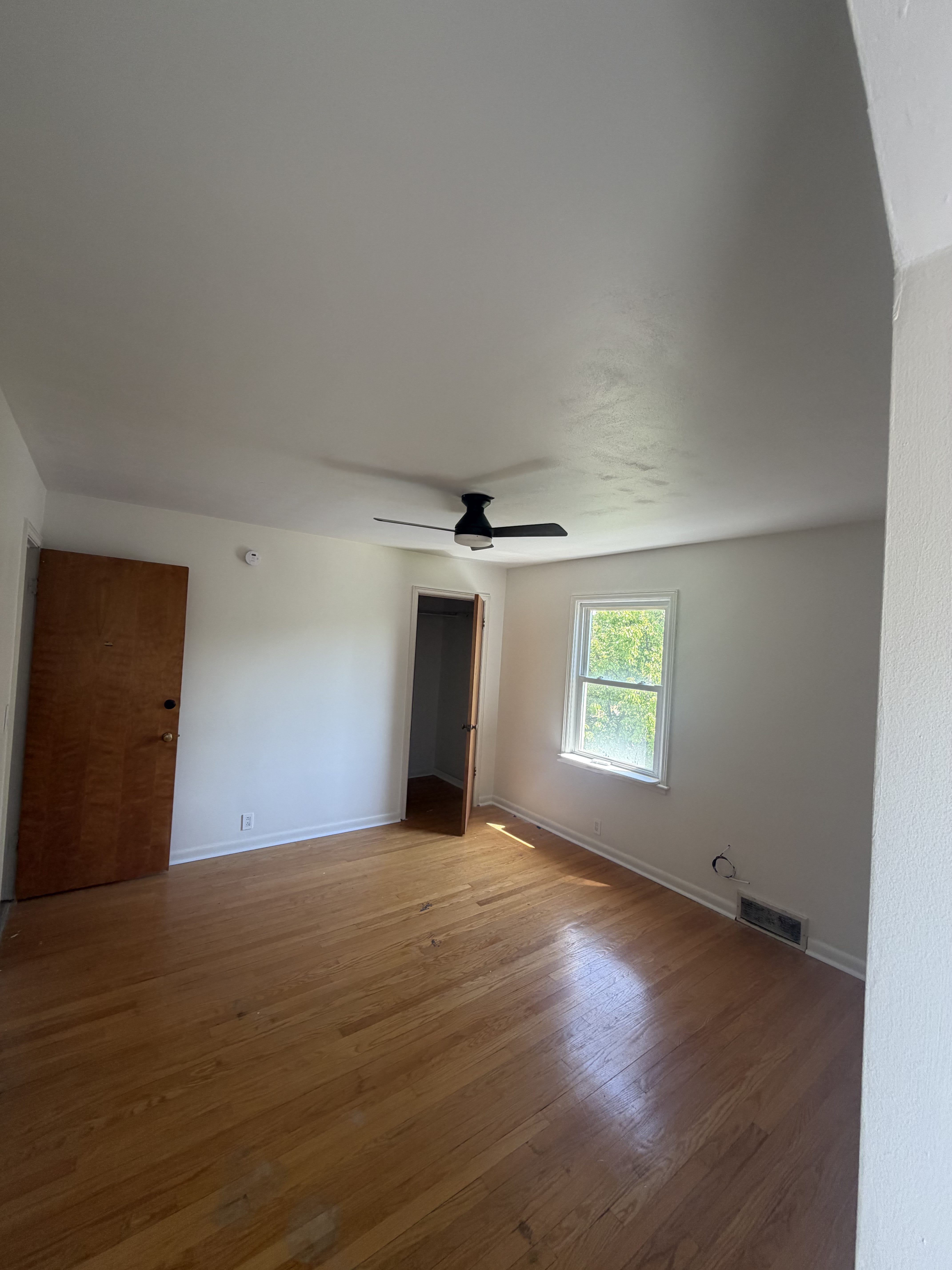 2121 Pearsall Pkwy – photo 3