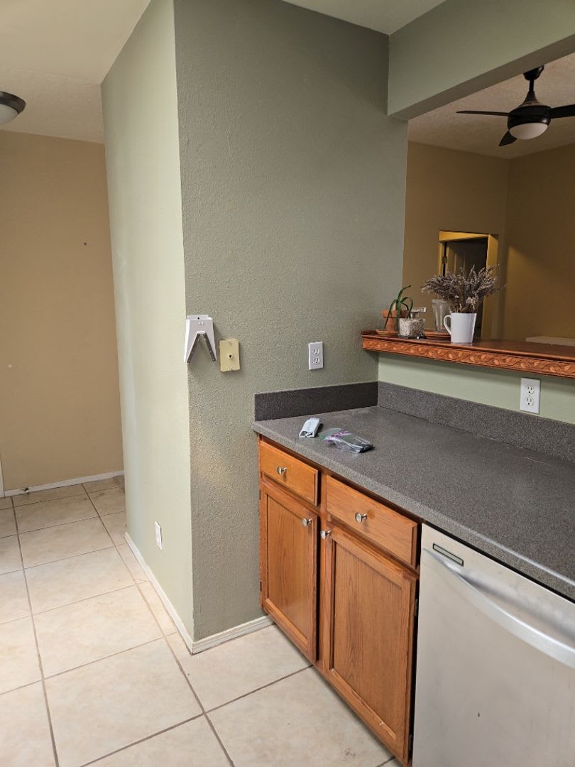 2-bedroom, 1-bathroom home located in the vibrant city of Albuquerque – photo 5