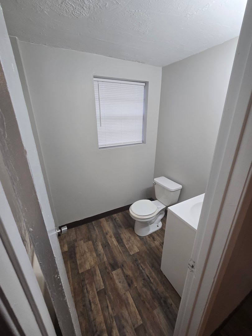 2 Bed 1 bath duplex right across from Midlands Tech – photo 5